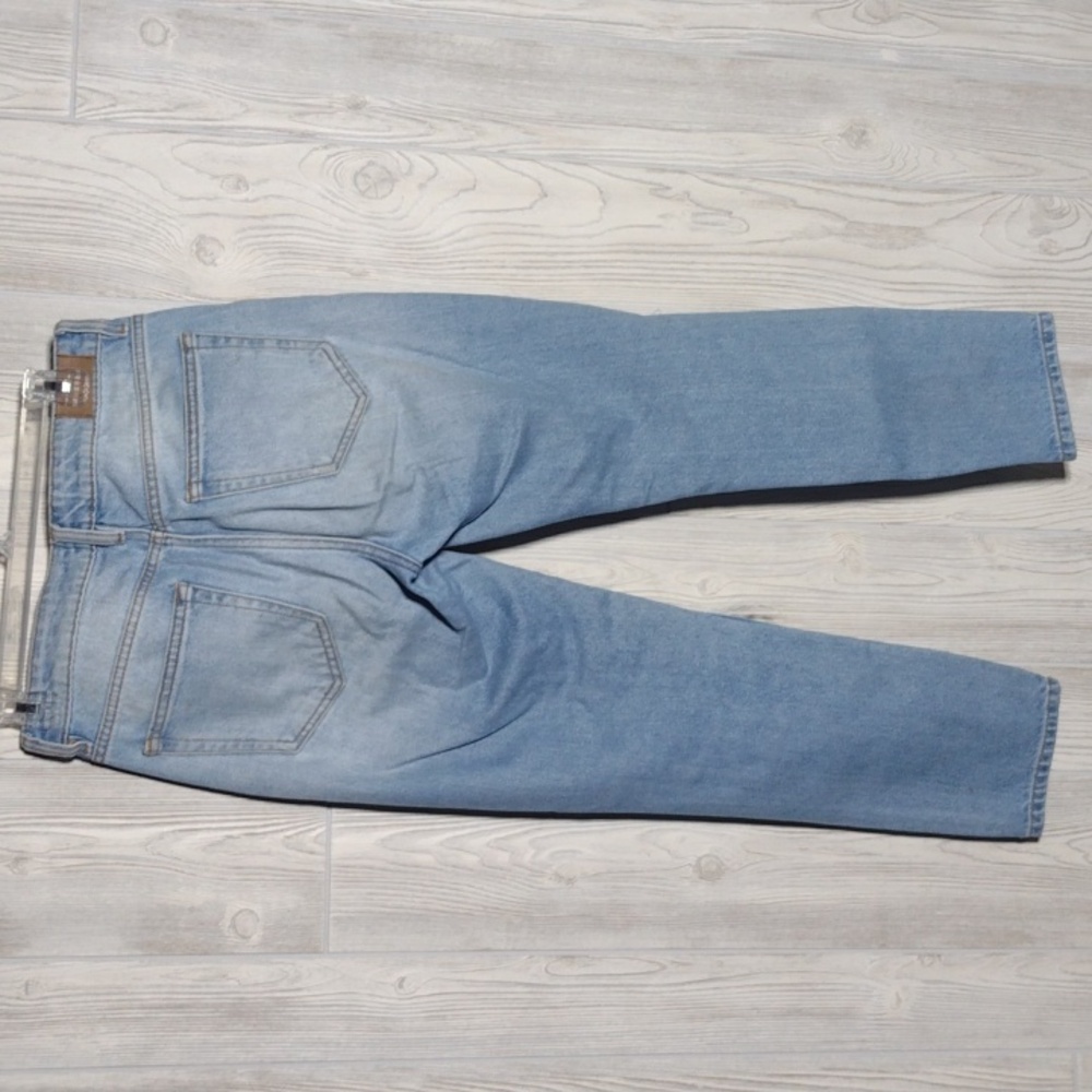 Destroyed High Rise Cropped Jeans - Picture 8 of 16